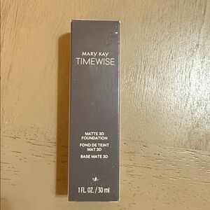 Mary Kay Timewise Matte 3D Foundation